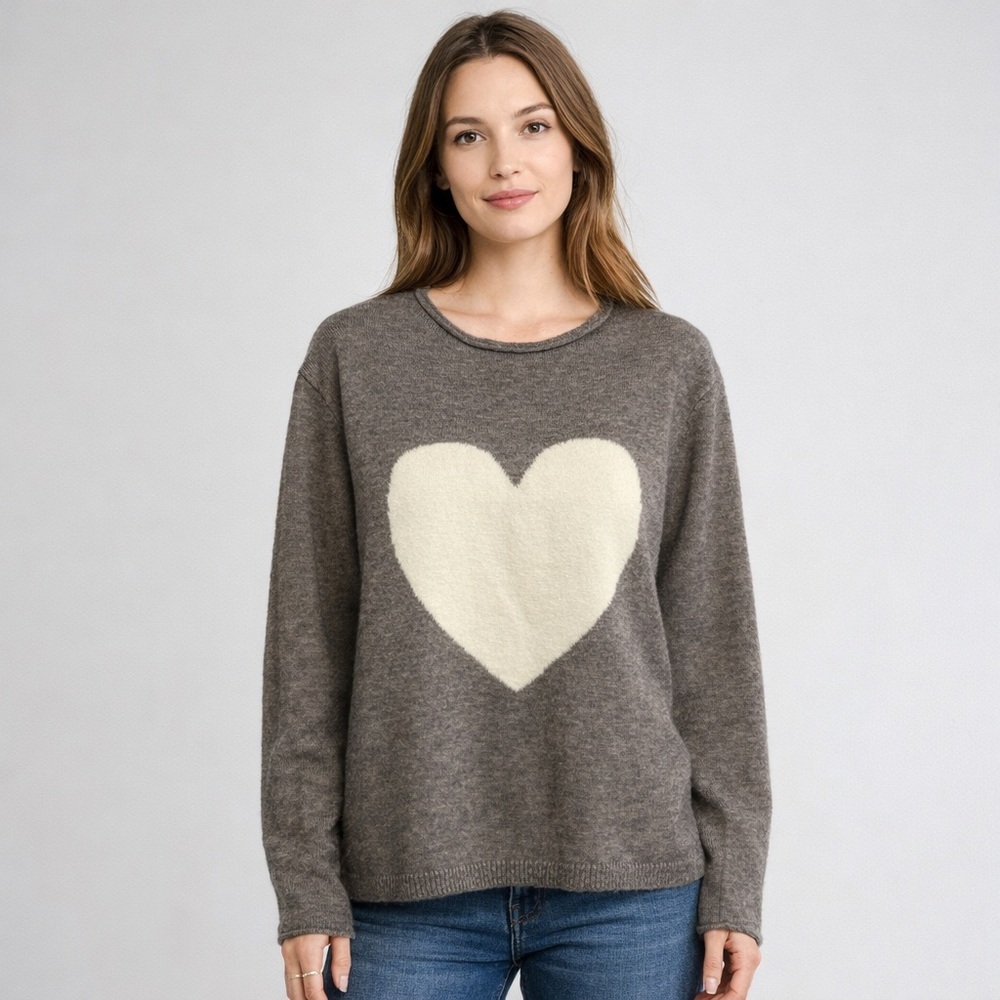 easel Gray Crewneck Sweater with a Heart Size L